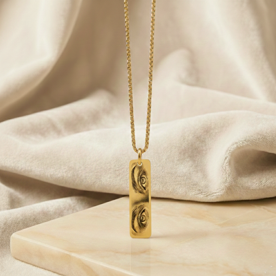 Love Eye - Necklace with eye engraving