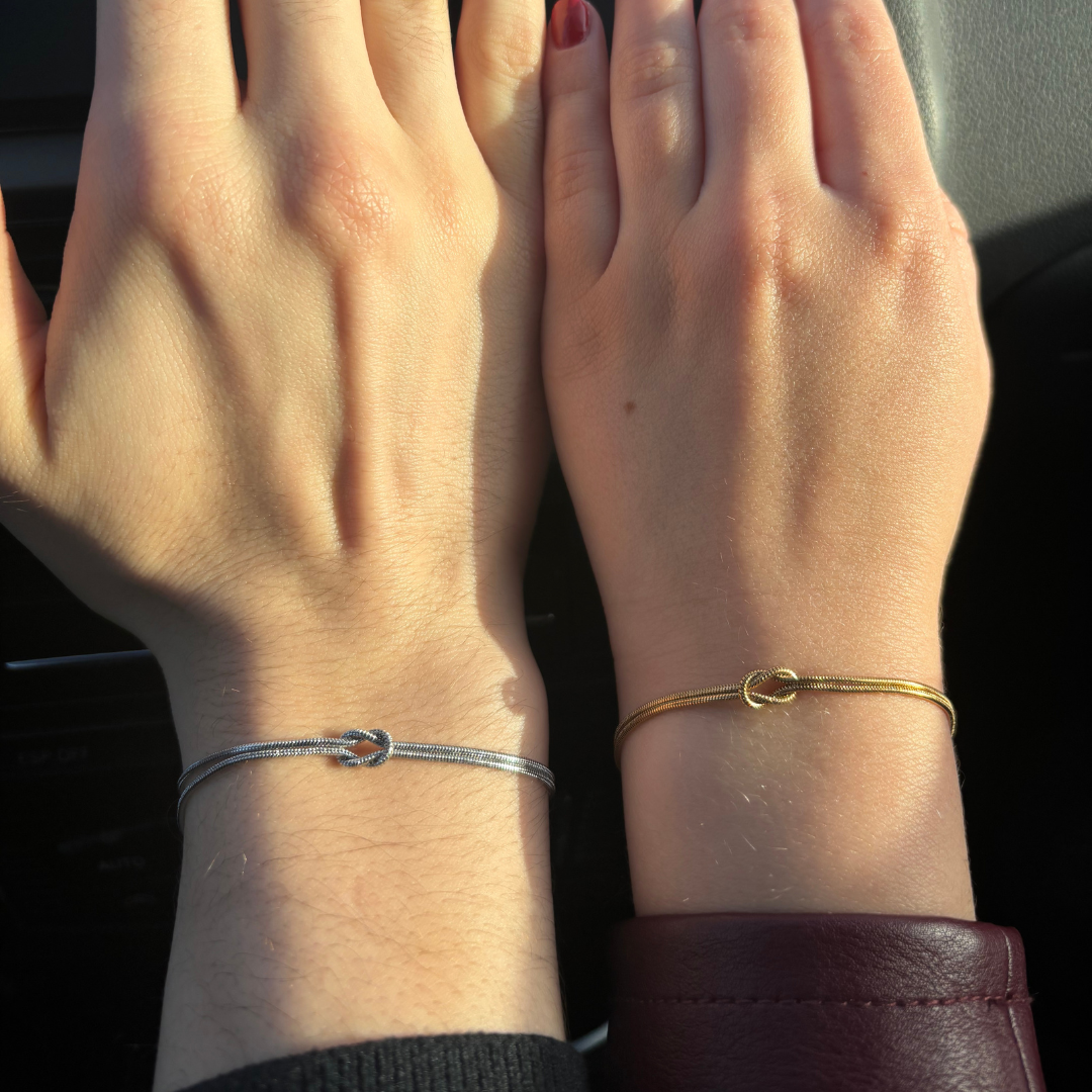 Eternal love knot – partner bracelets