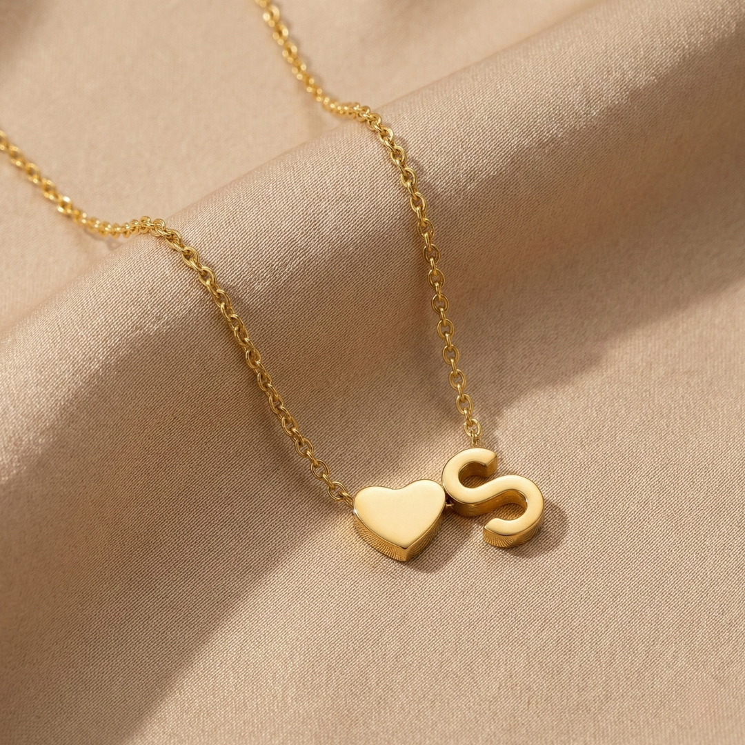 Lovetra - Necklace with Initial & Heart