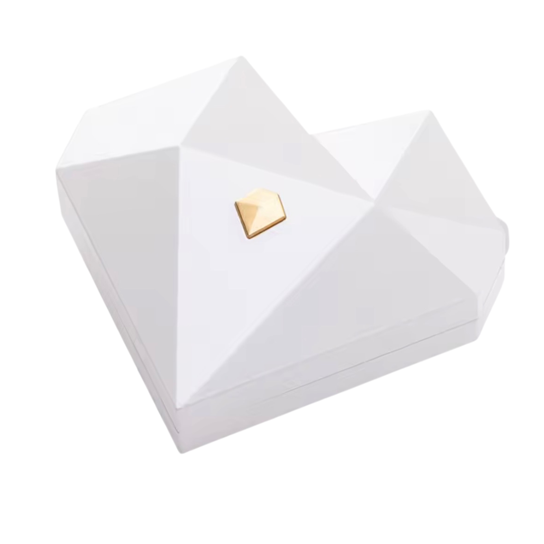 Heart ring box with flip effect