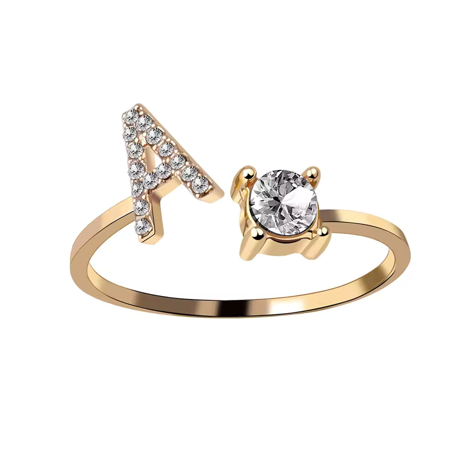 Lovéra – Ring with Initial