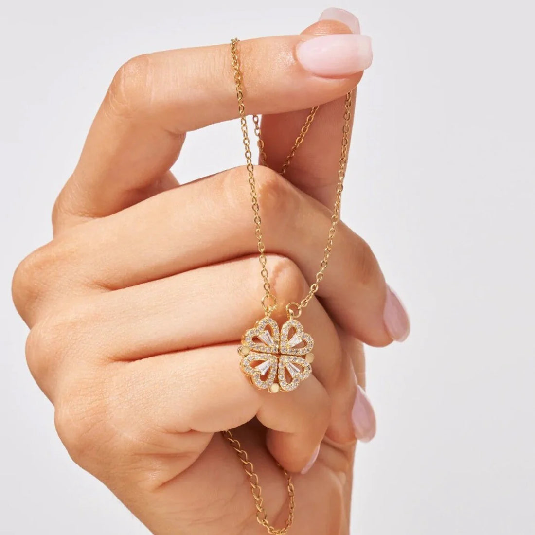 Étoile d’Amour - Zirconia Heart Necklace