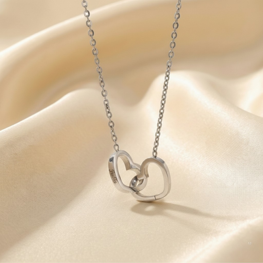 Amora - Double heart necklace with engraving