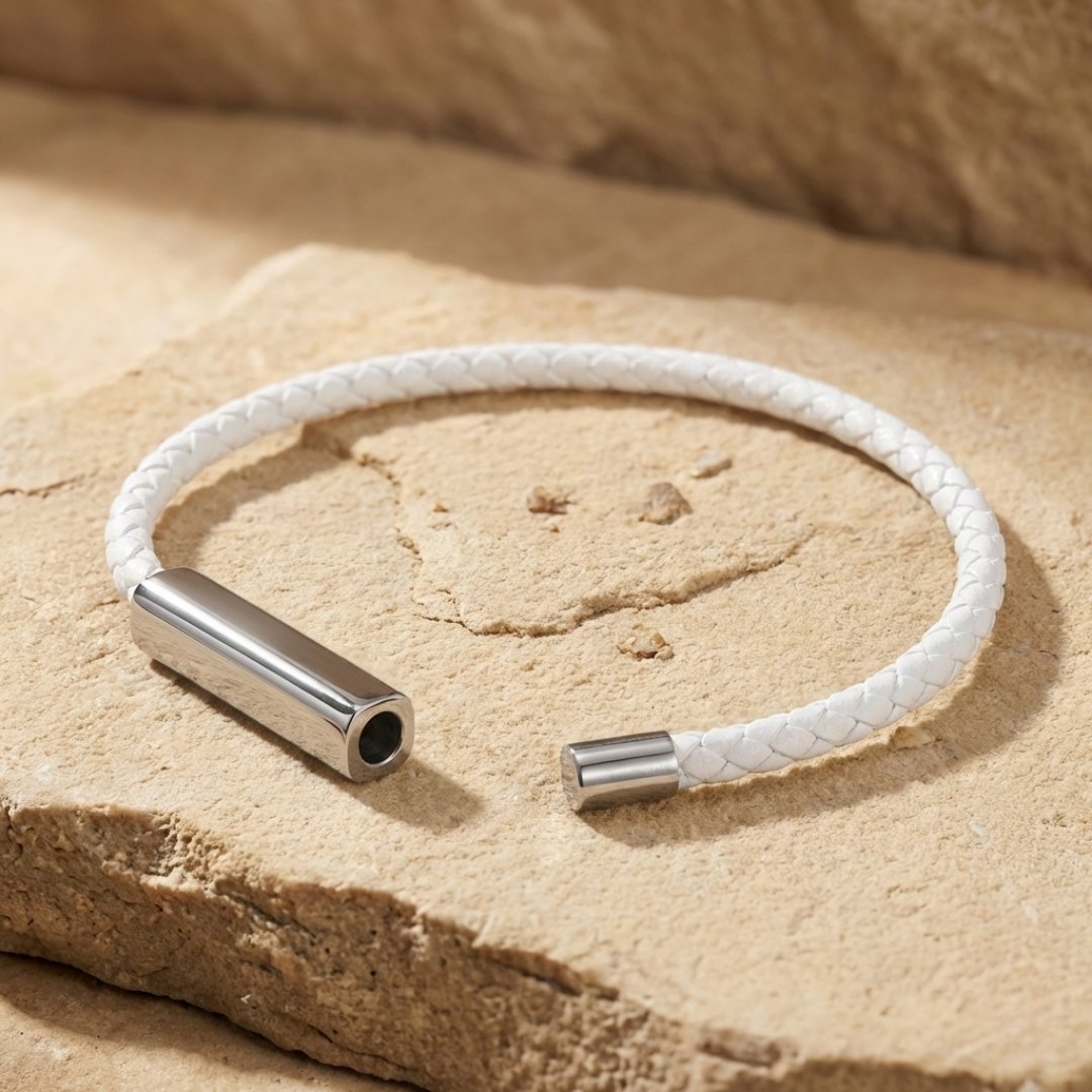 Magnetic couple bracelets with engraving