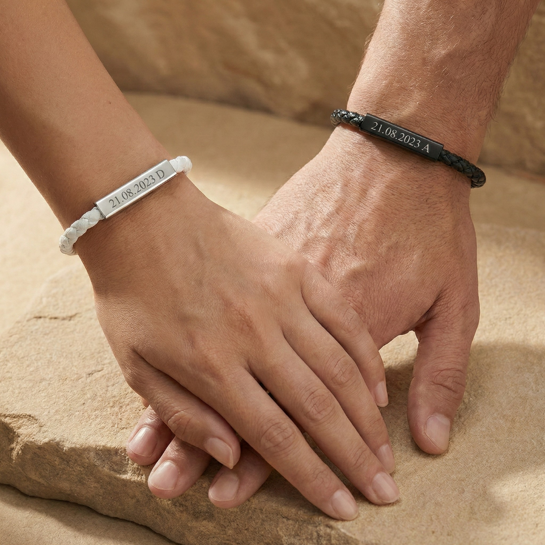 Magnetic couple bracelets with engraving