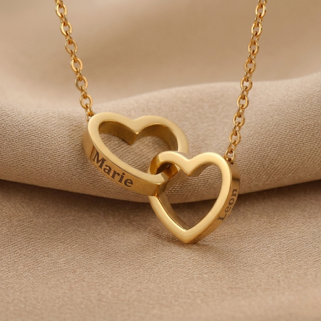 Amora - Double heart necklace with engraving