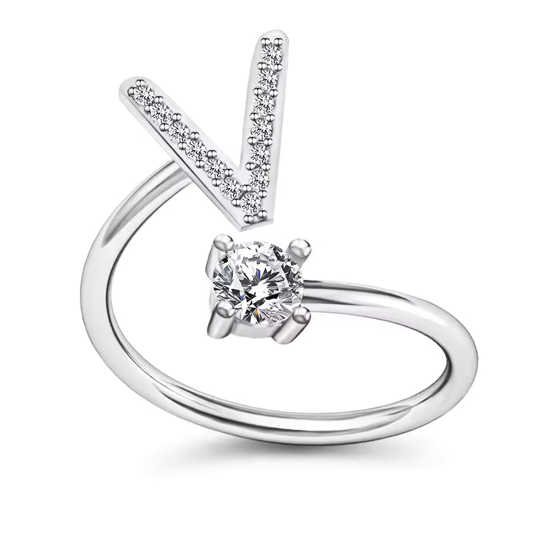 Lovéra – Ring with Initial